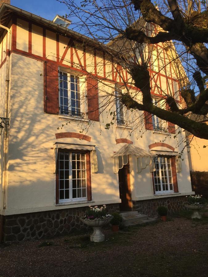 Logis Du Petit Dodo Bed & Breakfast Sainte-Jamme-sur-Sarthe Exterior photo